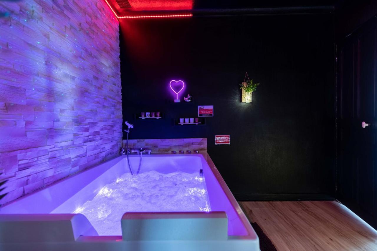 Love Room Ou Pas ! Chamalières Dış mekan fotoğraf